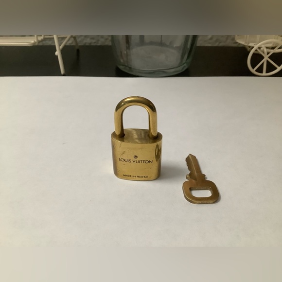 Louis Vuitton Lock and Key #308 - Picture 2 of 6